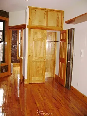 Rented by City Connections Realty | media 15