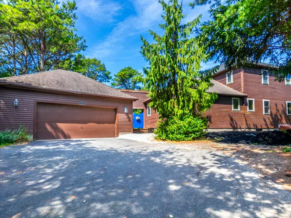 9 Long Boat Road, Bourne, MA 02532