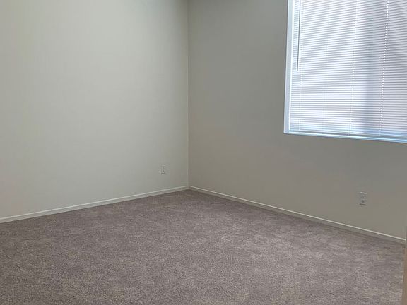 3rd image of 5402 Front St #25