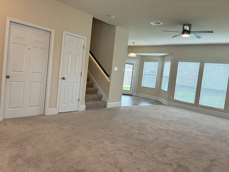 2588 Hallmark Oak St — Photo 4
