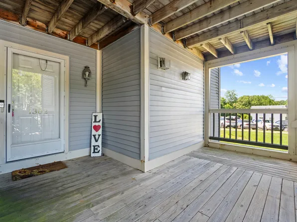 75 Redwood Drive #1302, East Haven, CT 06513