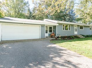 9434 Marylou St, Zeeland, MI 49464
