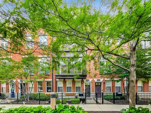 2505 S Calumet Ave, Chicago, IL 60616