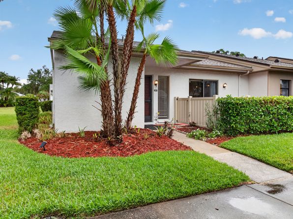 320 Michaels Cir, Oldsmar, FL