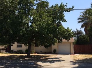 1320 F St, Livingston, CA