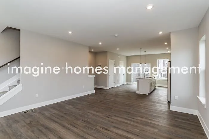 2 bed, 2.5 bath, 1637 sqft, $2,875 — Photo 4