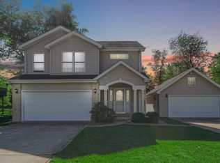 101 E 13th Pl, Hobart, IN 46342