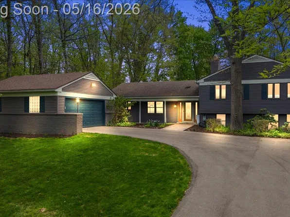 28455 Wellington St, Farmington Hills, MI 48334