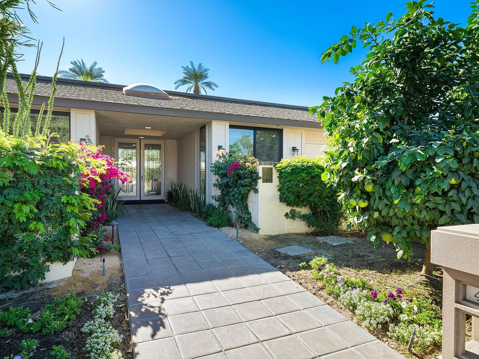 4 bed, 3200 sqft, $12,000 — Photo 3