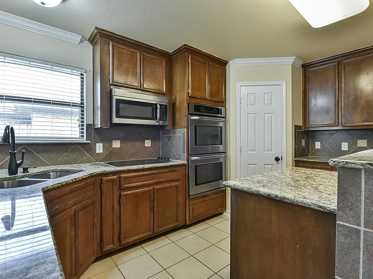 6905 Deorsam Loop — Photo 15
