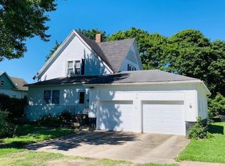 40 Maple St, Saunemin, IL 61769