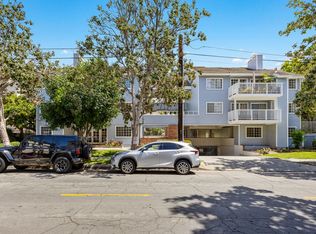 230 S Madison Ave APT 102, Pasadena, CA 91101