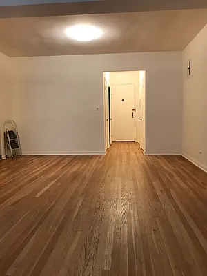 Rented by Kew Forest Realty Inc | media 7