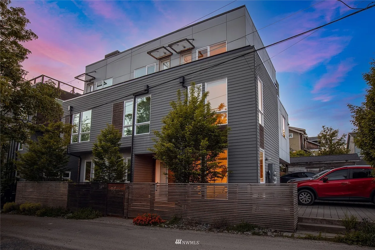 2 bed, 1614 sqft, $4,450 — Photo 2