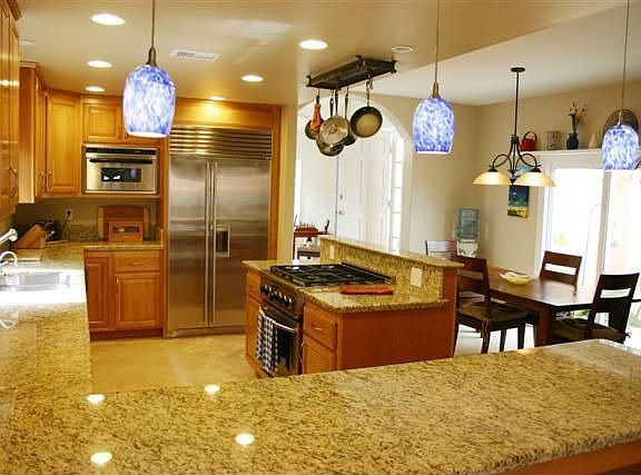 DESIGNER KITCHEN