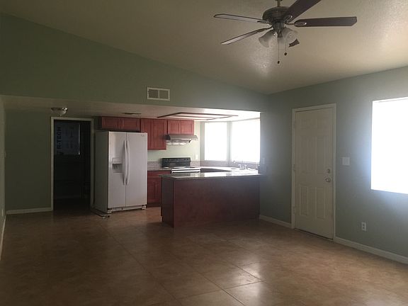5th image of 3105 S Rogers