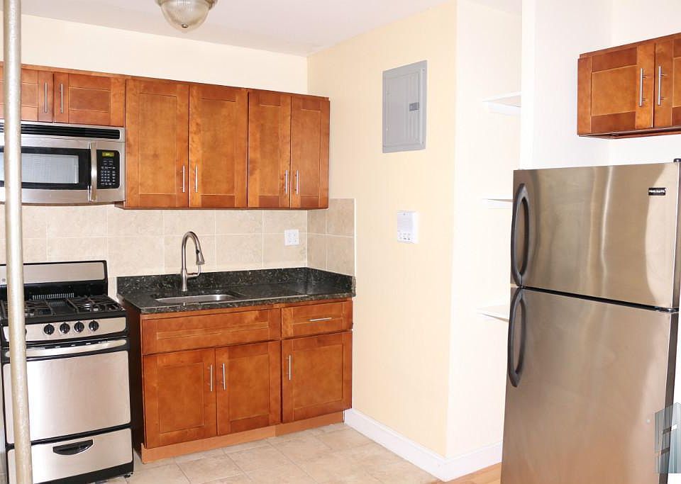 2nd image of 585 W 204th St APT 5B