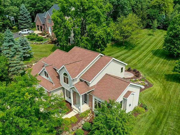 3rd image of 6212 Oak Hollow Dr