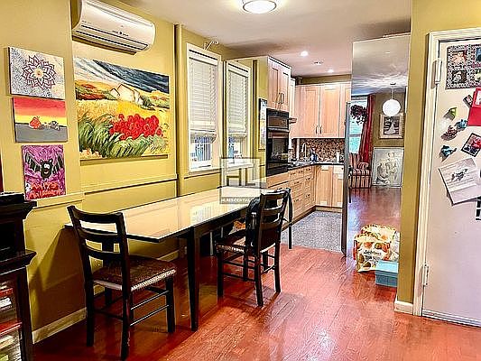 3rd image of 303 E 104th St APT 3