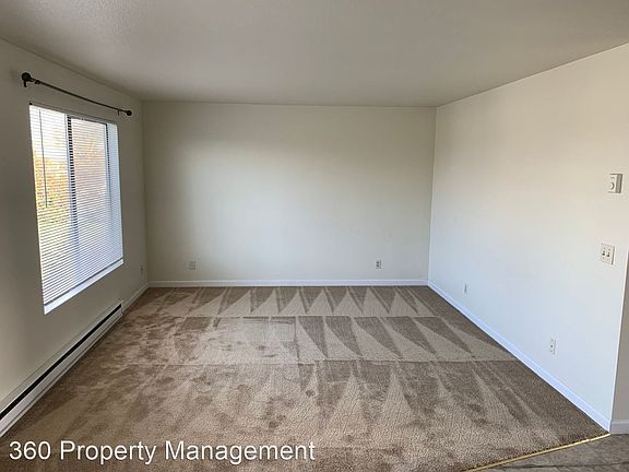 4th image of 1292 SE 4th Ave APT 201