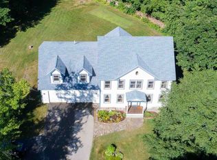 762 Robinson Rd, Pembroke, NH 03275