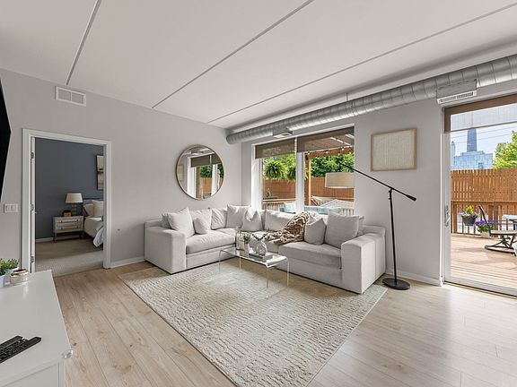 5th image of 873 N Larrabee St APT 202