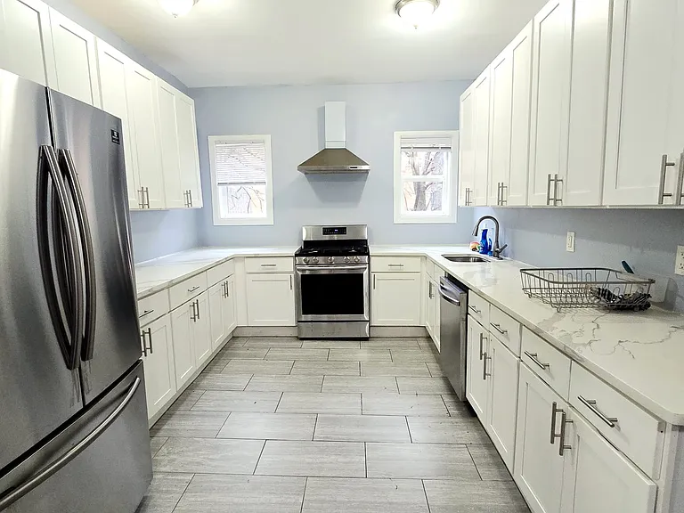 99 Clerk St #2A — Photo 1