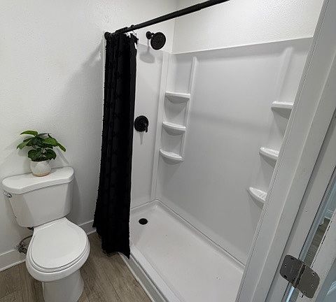 4th image of 1286 Aurora Dr