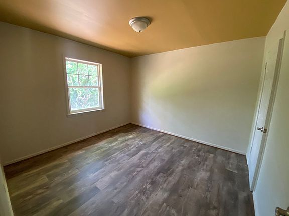 2nd image of 429 & 433 Branham Ave SW #429-A