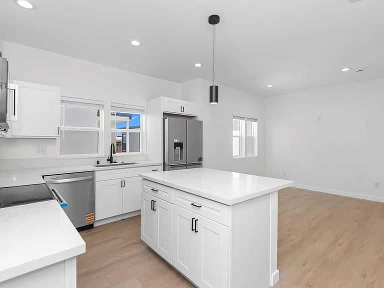 6912 Eberhart St — Photo 3