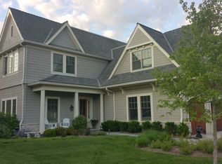 1815 Westbridge Cir, Lake Forest, IL 60045