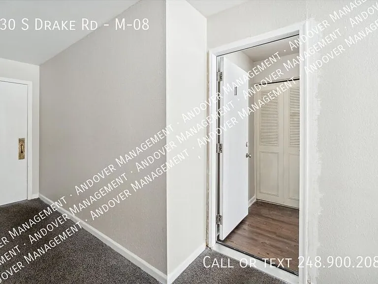 330 S Drake Rd #M-08 — Photo 31