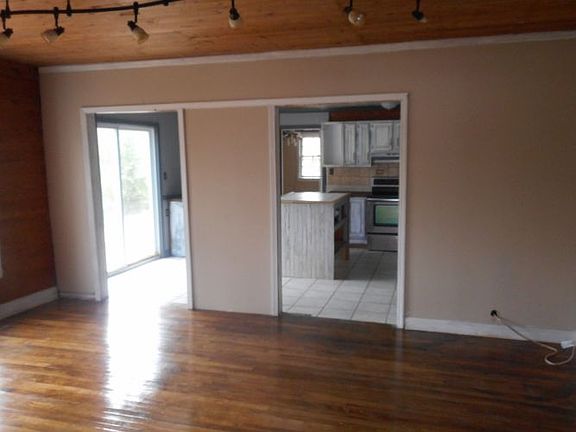 4th image of 204 Gaunt St