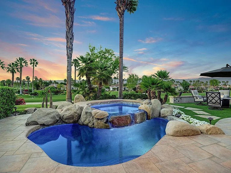 210 Gold Canyon Dr — Photo 1