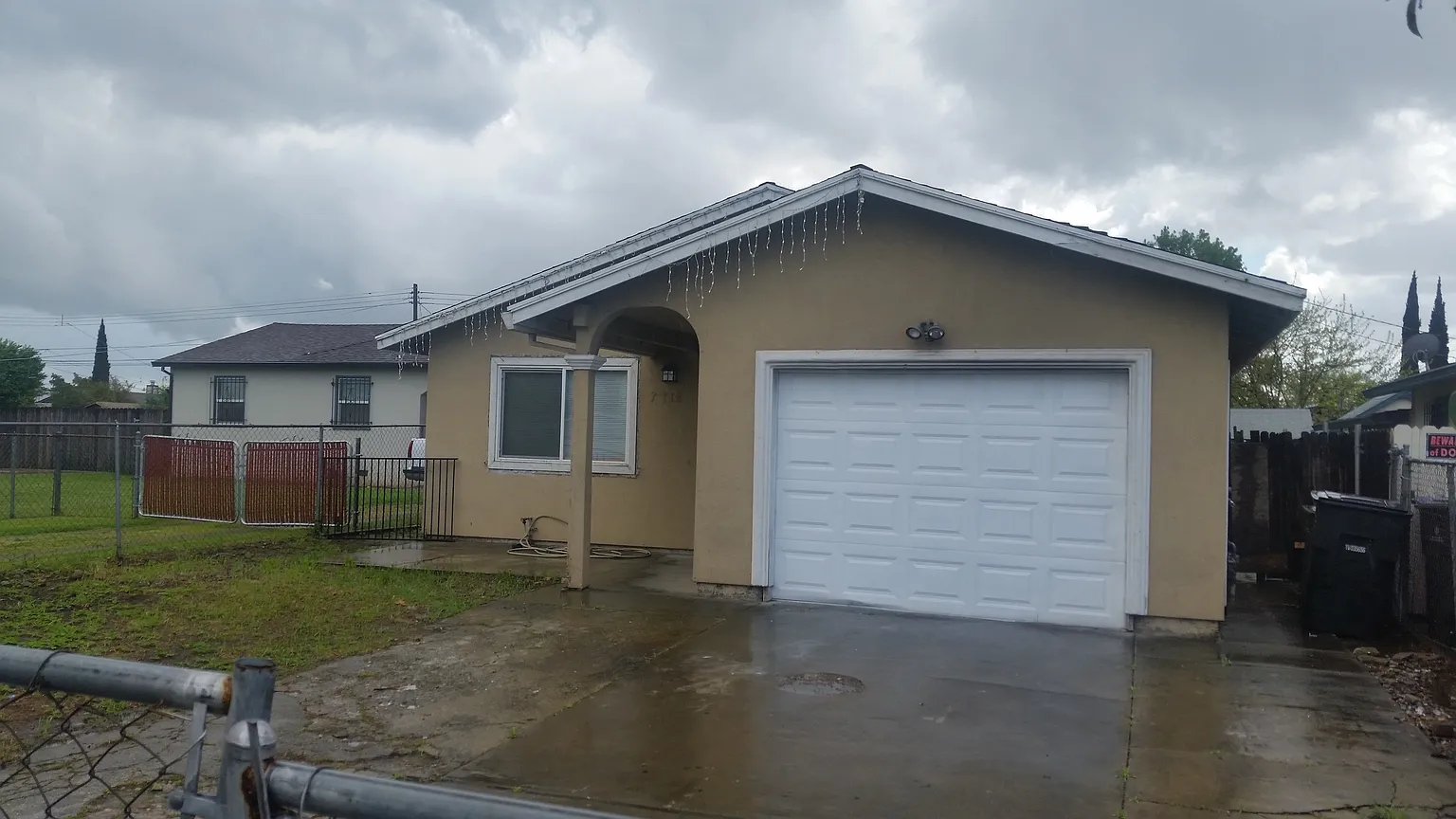7712 38th Ave photo 1