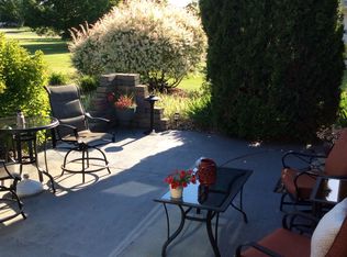 W5885 Sweet Pea Dr, Appleton, WI 54915