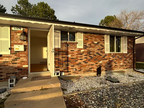 11976 E Arizona Dr, Aurora, CO 80012