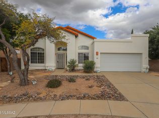 152 N Fenceline Dr, Tucson, AZ 85748