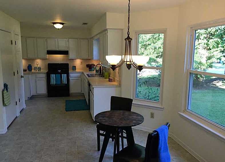 1st image of 209 Deerwood Ct
