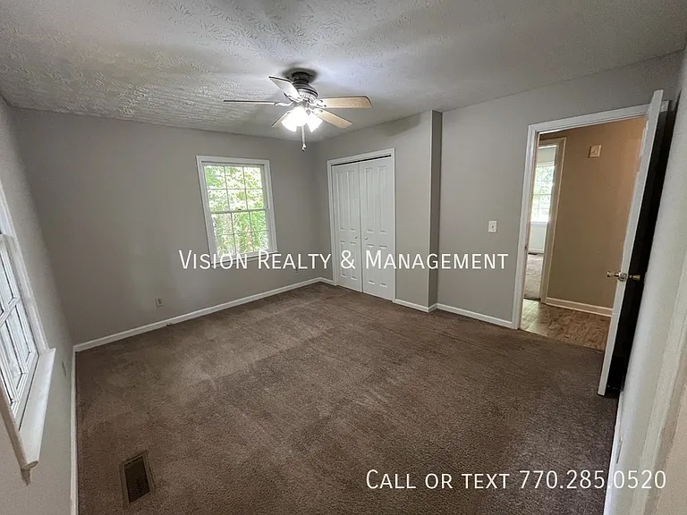 55 S Greenwood Dr — Photo 22