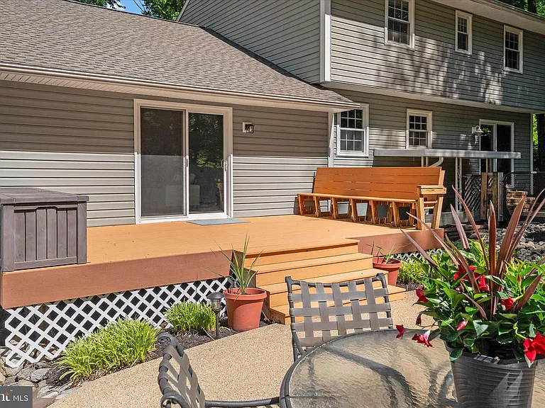 284 Sigma Dr — Photo 43