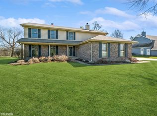 3708 Tamarisk Ct, Crystal Lake, IL 60012