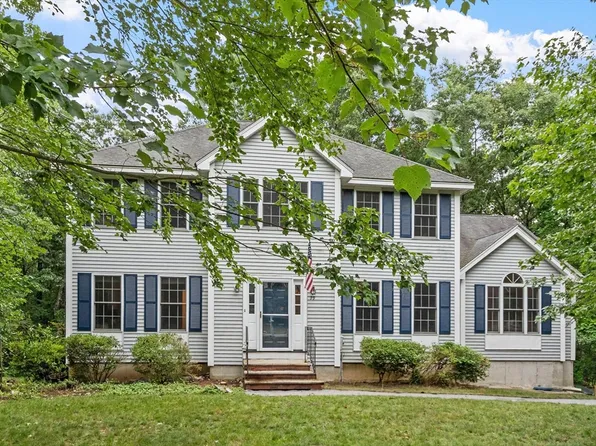 79 Wyndridge Cir, Pelham, NH 03076