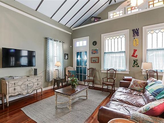 4th image of 2726 Saint Ann St