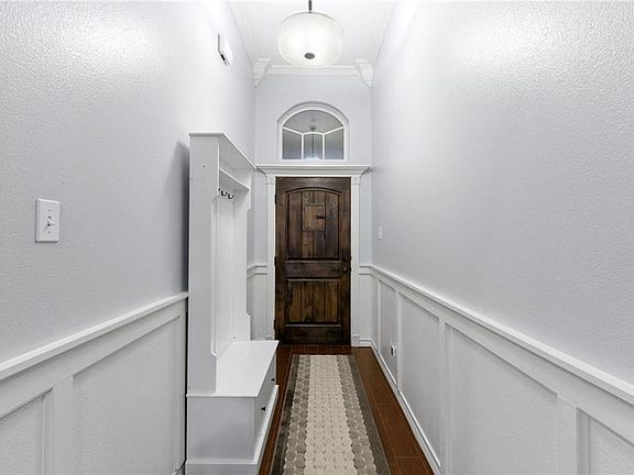 3rd image of 2729 Gold Rush Ln