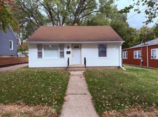 2315 Chestnut St, Rockford, IL 61102