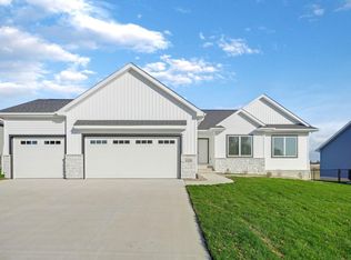 1570 Partridge Ln, Waterloo, IA 50701