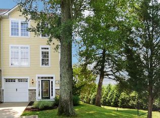 16 Bay View Ln, Colonial Beach, VA 22443