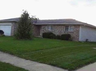 561 N Monroe Ave, Bradley, IL 60915
