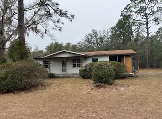 568 Traders Hill Rd, Folkston, GA 31537